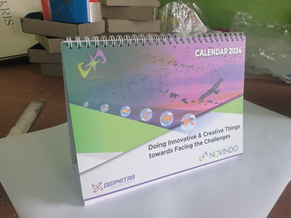 Cetak Kalender Meja 2024
